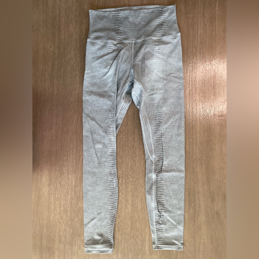 Zyia Snakeskin Print Blue Black Cropped Leggings Capris 4